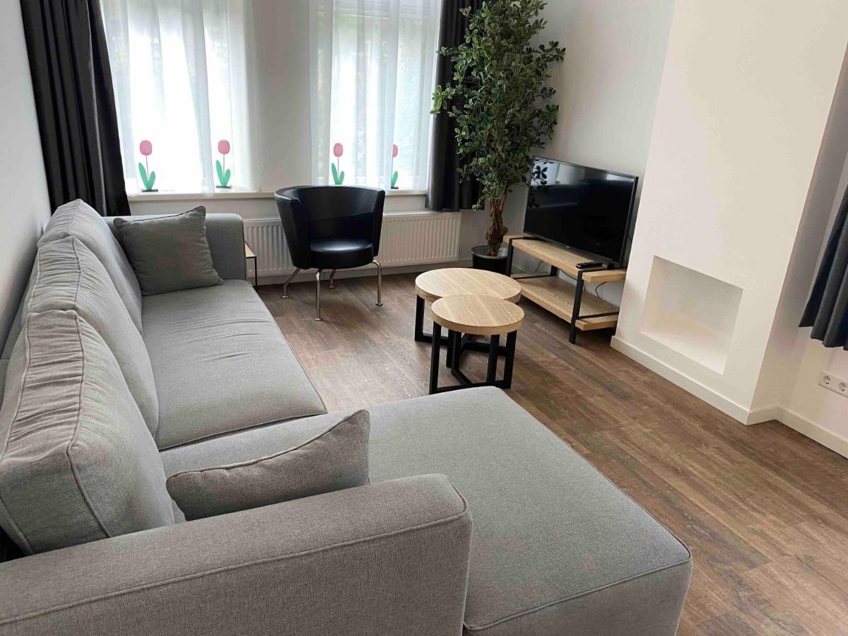 Haagshuisje- Eigen Appartement, Dichtbij Alles, Stijlvol Voorburg Bagian luar foto